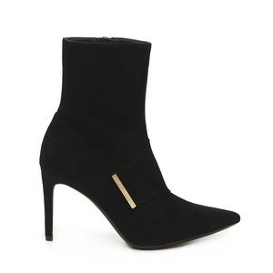 NIB  - Calvin Klein Ruthie Bootie  (9 M)